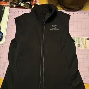 Women’s Arc’Teryx Atom LT Vest - Small Black